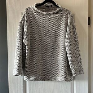 1x Rafaella ultra soft Women's Black and White Sweater